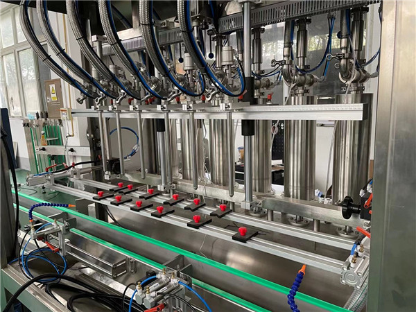 Details zur automatischen Kolbenfüllmaschine